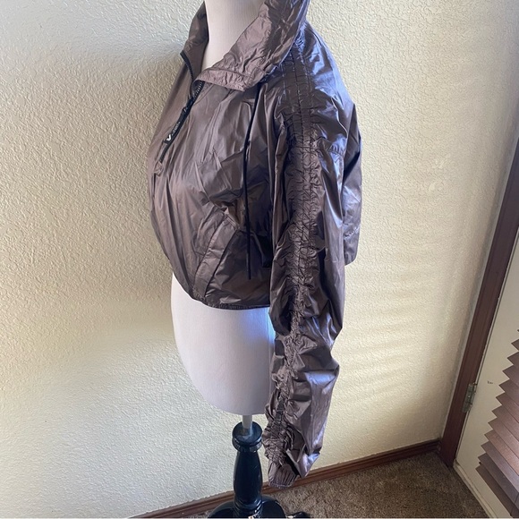 Athleta x Allyson Felix Luxe Crop Half Zip Pull Over Jacket Metallic Brown: XS - Picture 8 of 12